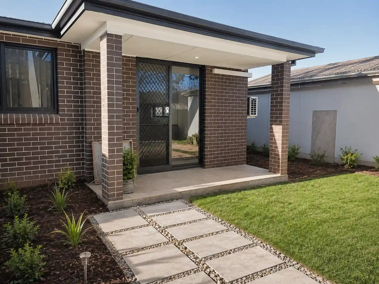 granny_flat_landscaped_under100kb